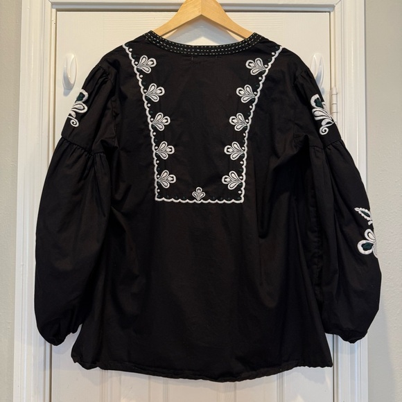 WORLD MARKET Floral Embroidered Peasant Top Women’s L XL Lightweight Boho Shirt - Picture 2 of 8